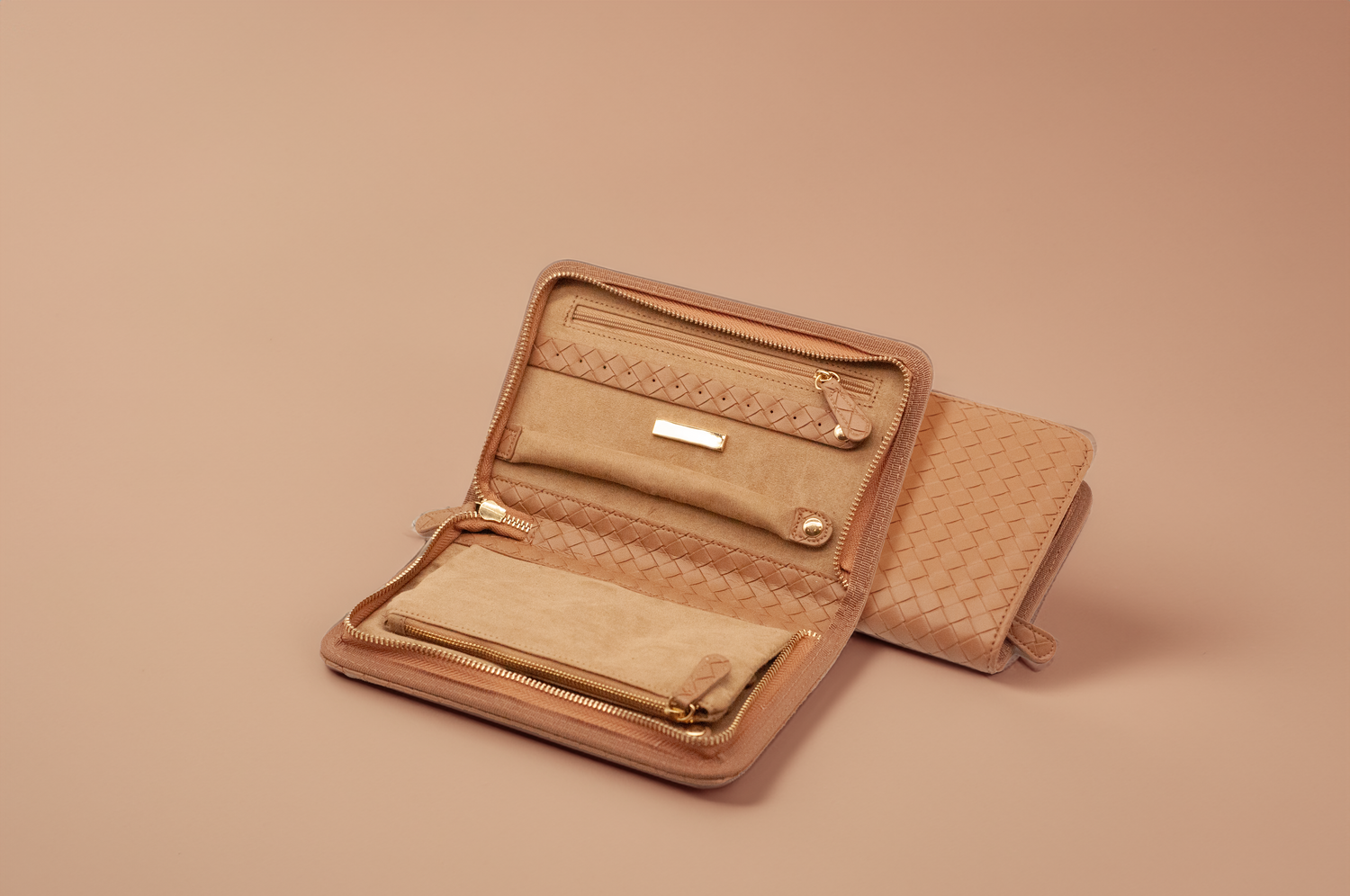 Leather Jeweler Travel Bag -  Zip Closure, Engraving Metal Plate